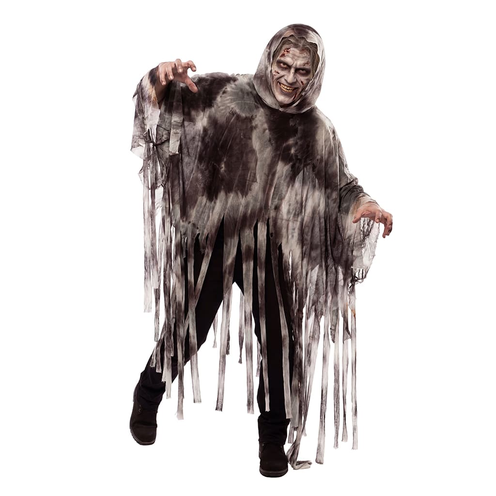 Modelo posando con el Poncho Fantasma Adulto Fyasa con capucha en Dulcealmacen