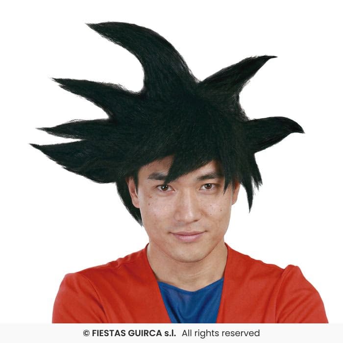 Modelo con la Peluca Guerrero Goku Guirca de pelo sintético puntiagudo en Dulcealmacen