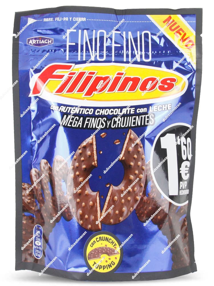 Bolsa Doypack vertical de color azul de galletas Fino Fino Filipinos con Chocolate con Leche de 70 gramos, mostrando rosquillas de chocolate muy finas partidas en el centro con toppings crunchy y un sello con el PVP recomendado de 1,60€ - Dulcealmacen
