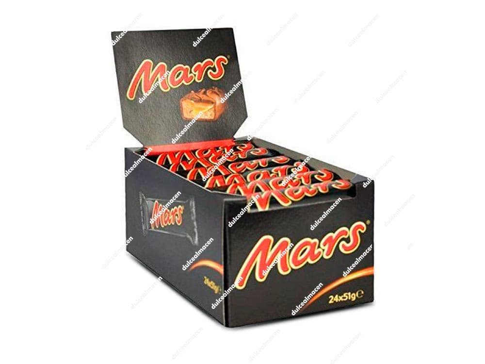 Caja de 24 chocolatinas Mars con su característico envoltorio negro y letras rojas sobre fondo blanco - Dulcealmacen
