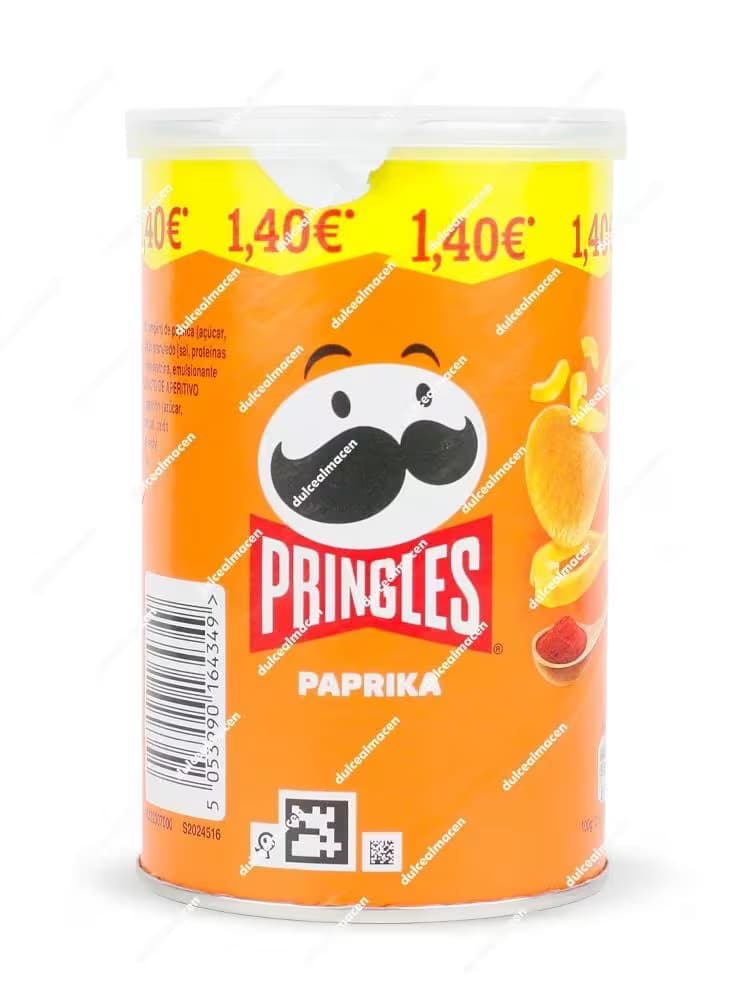 Bote naranja de 70 g de Pringles Paprika con el logo de Mr. Pringles y el precio recomendado de 1,40€ - Dulcealmacen