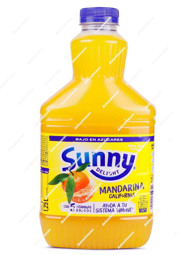 Botella de 1.25 litros de Sunny Delight Mandarina con etiqueta amarilla y azul destacando el contenido de vitaminas A, C y E sobre fondo blanco en Dulcealmacen