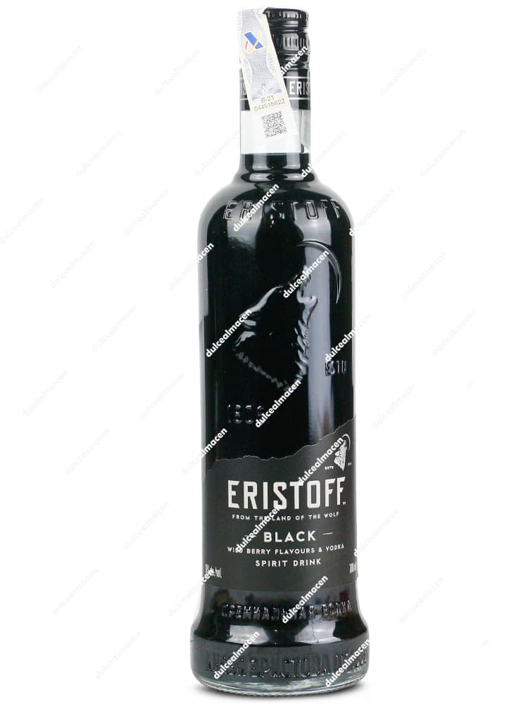Botella de Eristoff Vodka Black 0,70 L de color oscuro con etiqueta plateada y el logo del lobo - Dulcealmacen