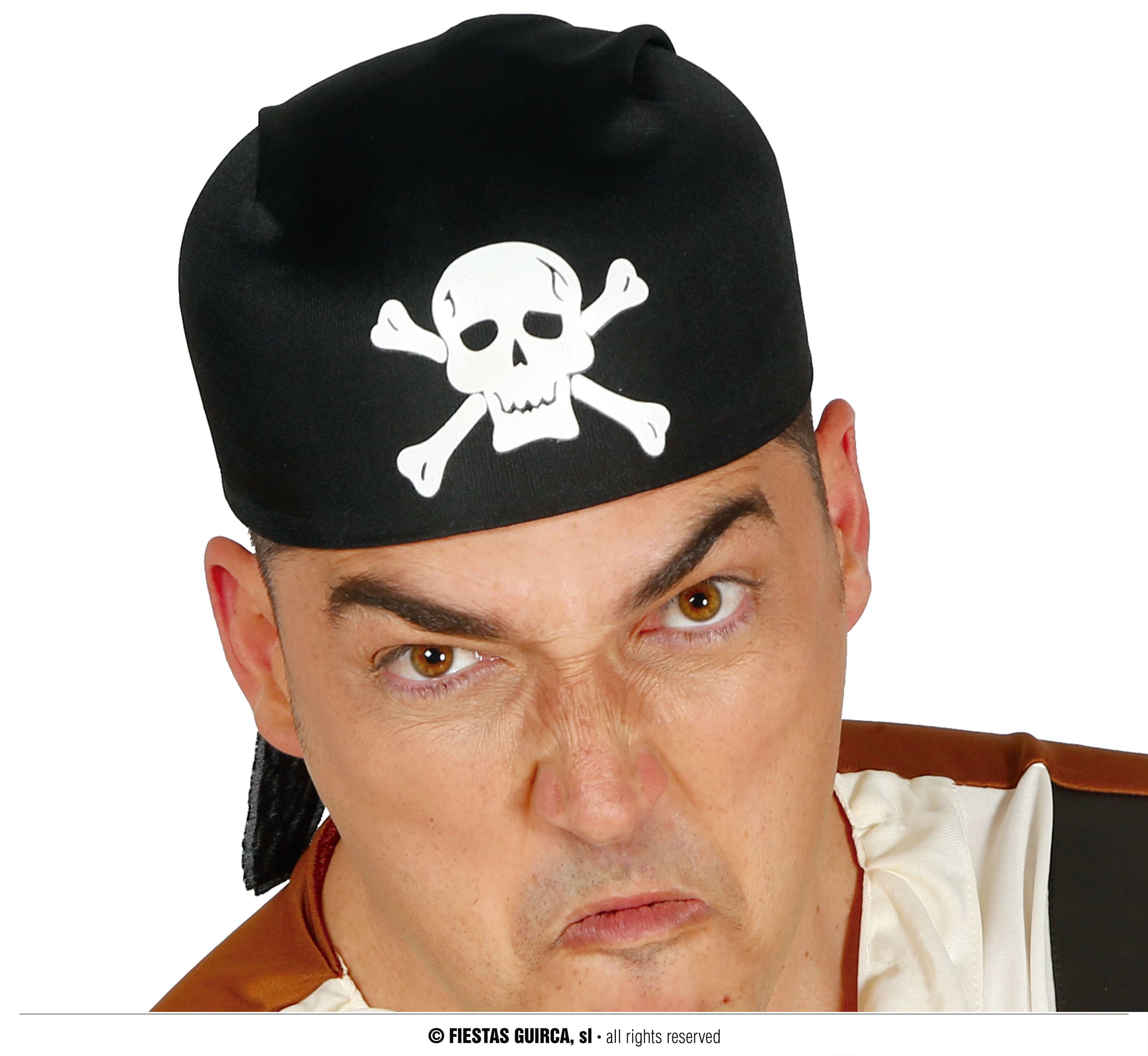 GU sombrero pirata tela negro