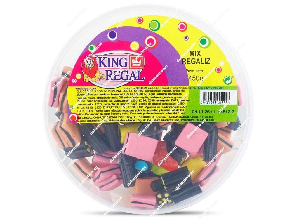 Tarro redondo transparente de Mix de Regaliz King Regal de 450 g, con tapa y etiqueta amarilla, mostrando una mezcla variada de piezas de regaliz de colores y negro - Dulcealmacen