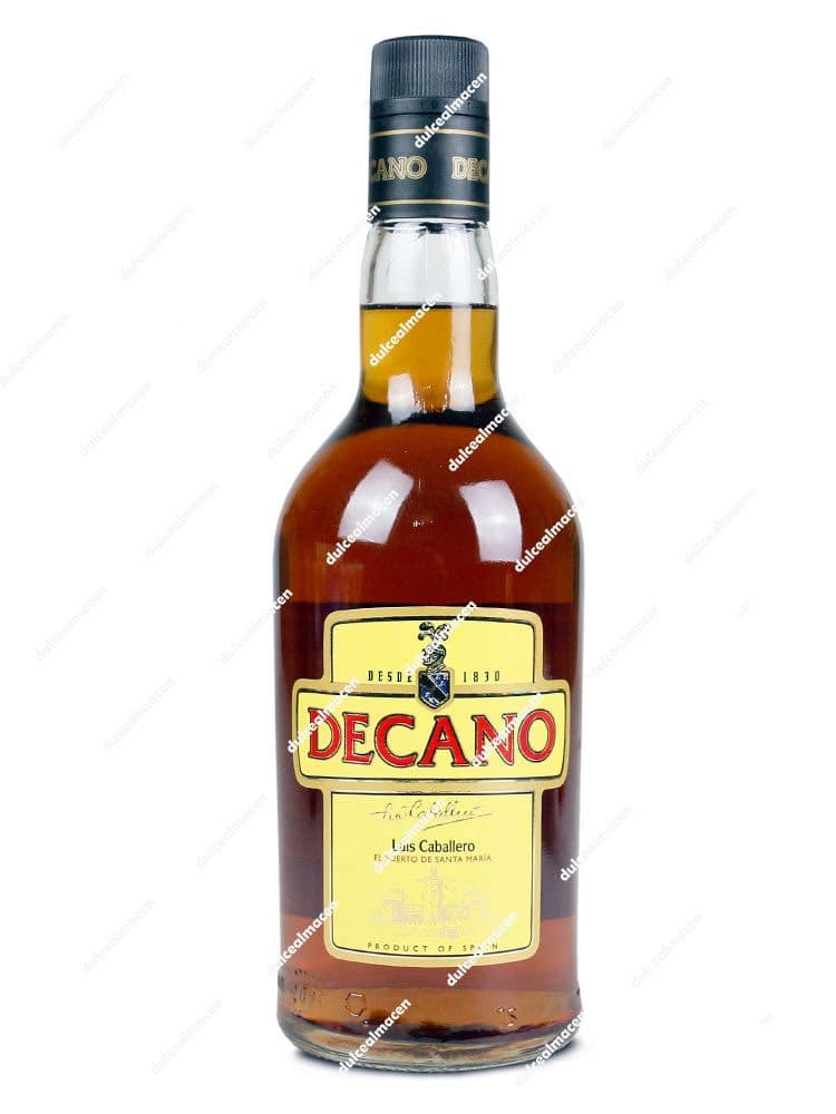 Botella de Brandy Decano de 0.70 L con etiqueta clásica amarilla y roja y tapón negro - Dulcealmacen