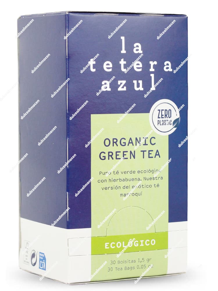 Caja rectangular de color azul marino del té verde de autor La Tetera Azul variedad Organic Green Tea de 30 bolsitas, con una franja central verde claro brillante y el logotipo redondo Zero Plastic en la parte frontal - Dulcealmacen