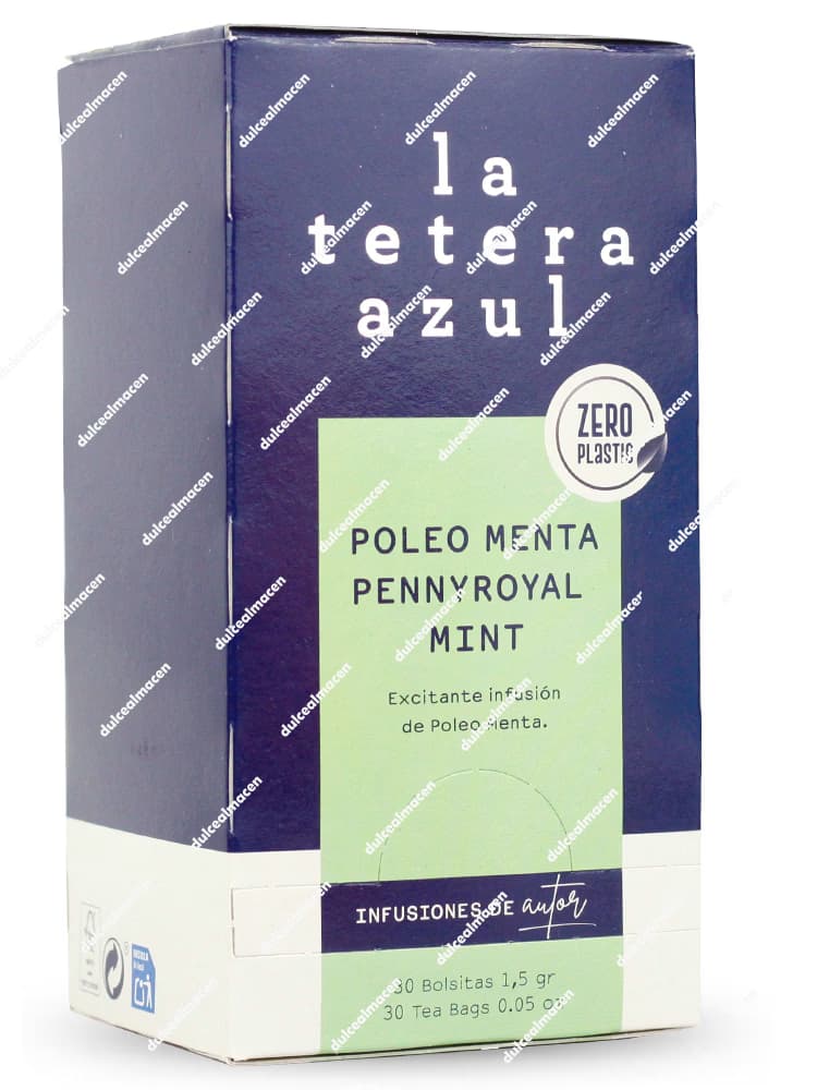 Caja rectangular de color azul marino de la infusión de autor La Tetera Azul variedad Poleo Menta de 30 bolsitas, con una franja central de color verde esmeralda brillante y el logotipo redondo Zero Plastic en la parte frontal - Dulcealmacen
