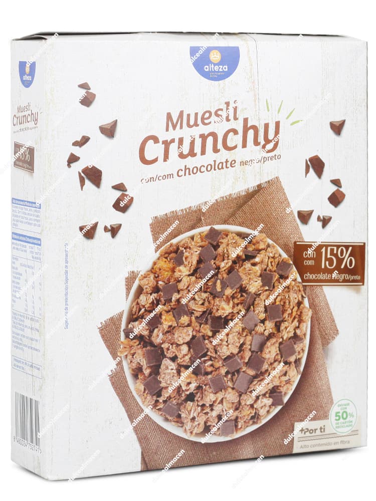 Caja de cereales Muesli Crunchy de la marca Alteza de 500 gramos, mostrando racimos de cereales crujientes y copos de avena en un tazón con leche - Dulcealmacen