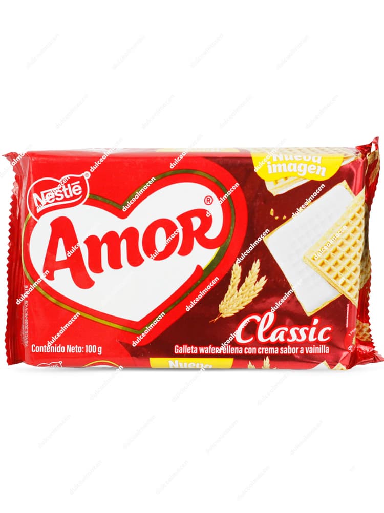 Paquete de color rojo y amarillo brillante de galletas Nestlé Wafer Amor Classic 100 gr mostrando ilustraciones de barquillos rectangulares rellenos de crema y el logotipo clásico de Nestlé en el archivo 7861091158307v_resultado.avif - Dulcealmacen