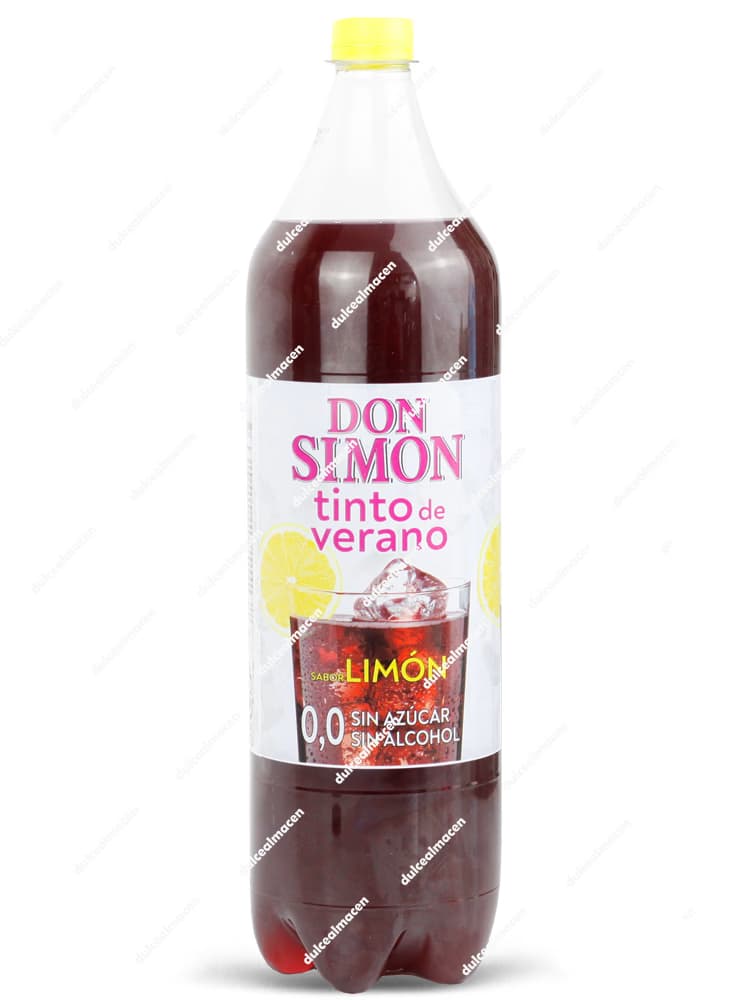 Botella familiar transparente de 1,5 litros de Don Simón Tinto de Verano Limón 0,0% mostrando su etiqueta blanca con la ilustración de un vaso con hielo y limón en el archivo 8410261152301_resultado.avif - Dulcealmacen