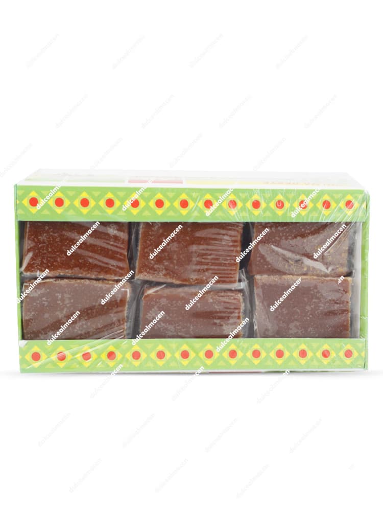 Paquete rectangular con franjas verdes y blancas de Castipan Bocadillo de Guayaba 18 uds indicando la cantidad en el centro con un círculo rojo en los archivos 8436038771667v_resultado.avif y 8436038771667vv_resultado.avif - Dulcealmacen