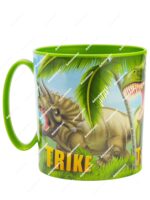 Taza de plástico verde de 390 ml apta para microondas con ilustración de un dinosaurio Brontosaurus y palmeras - Dulcealmacen