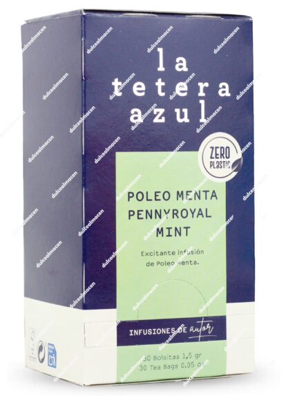 Caja rectangular de color azul marino de la infusión de autor La Tetera Azul variedad Poleo Menta de 30 bolsitas, con una franja central de color verde esmeralda brillante y el logotipo redondo Zero Plastic en la parte frontal - Dulcealmacen